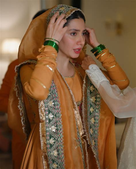 mahira khan dresses|mahira khan wedding.